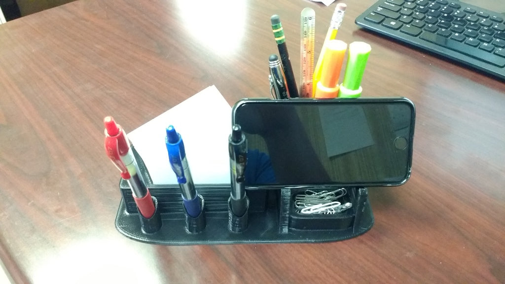 Skrivbordsorganisator Remix med pennhållare, telefonhållare, visitkortshållare och gem-fack