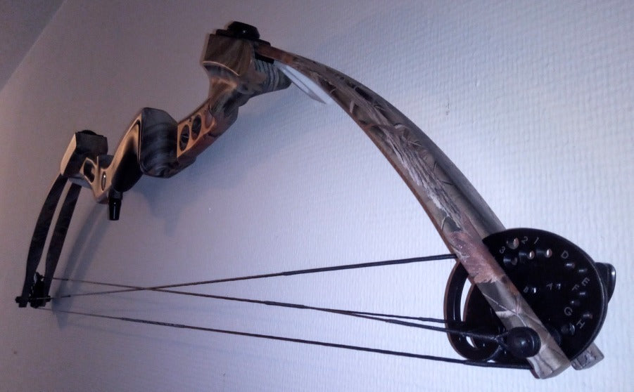 Universal väggfäste för recurve eller sammansatta bågar och Snapback Cap Edge