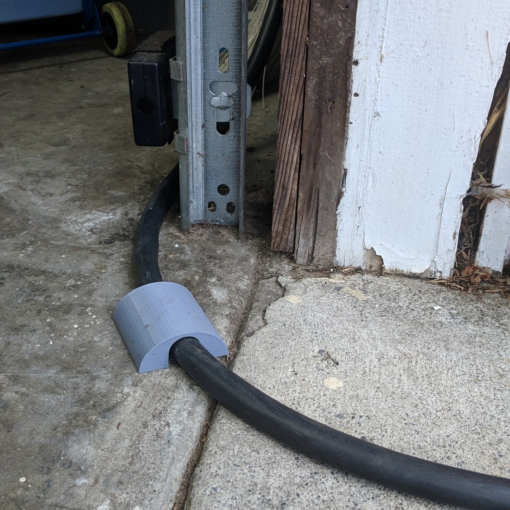 Garageportpass för laddkabel för elbil