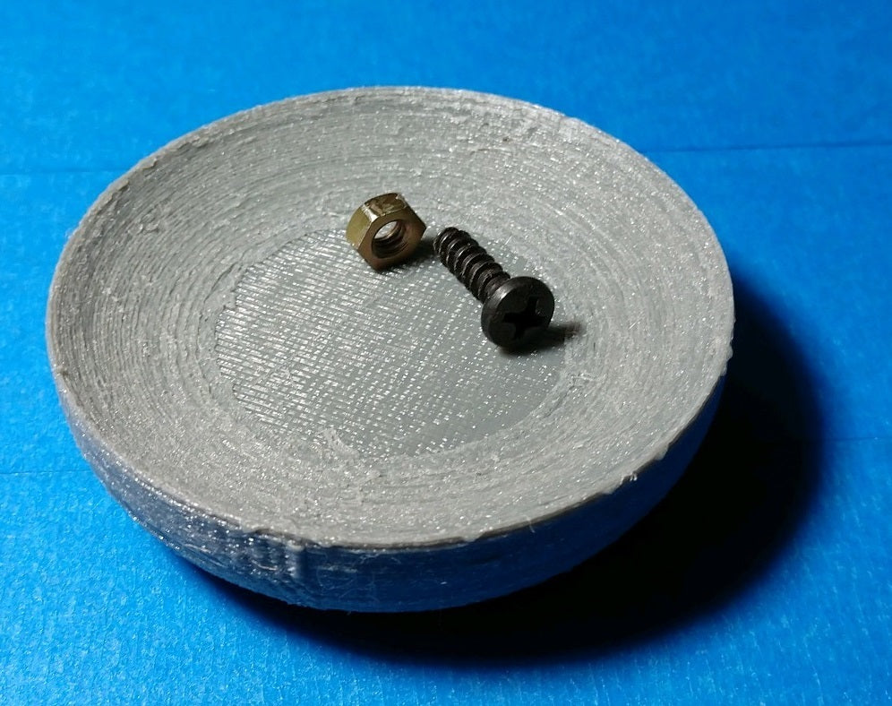 Magnified Magnetic Screw Tray Remix