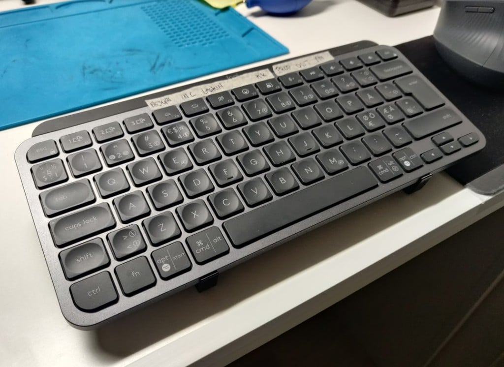 Stativ för Logitech MX Keys Mini Keyboard