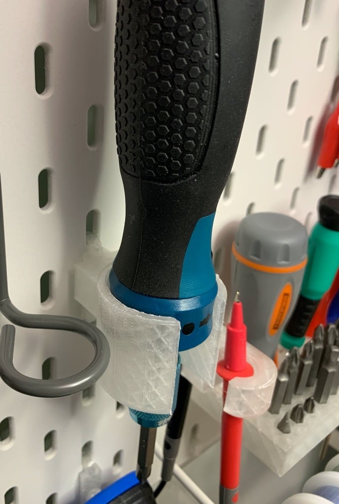 Yxa/skruvmejselhållare till Ikea Skadis Pegboard
