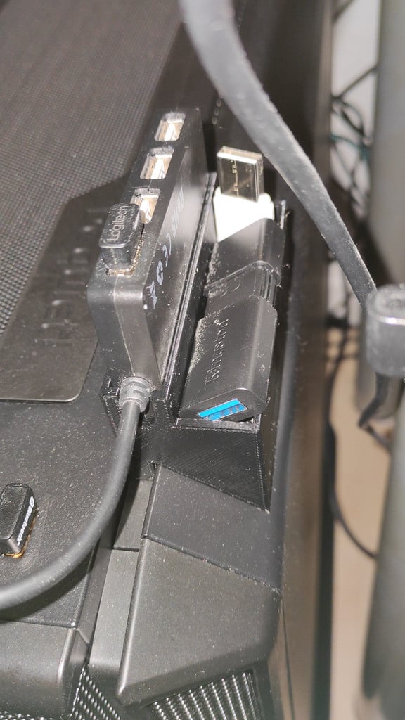 USB-hubbhållare med liten bricka för be Quiet Silent Base 802