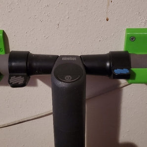 Väggfäste för en segway nibot