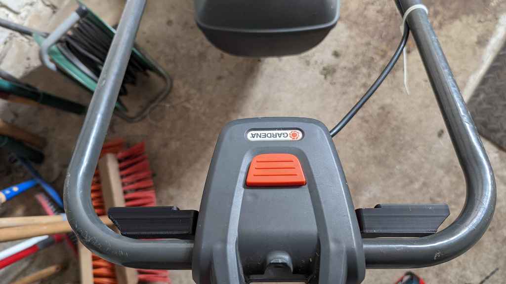 Ersättningshandtag för on/off box till Gardena 32E gräsklippare