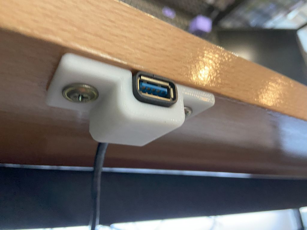 USB-portfäste under skrivbordet för kontorstillbehör