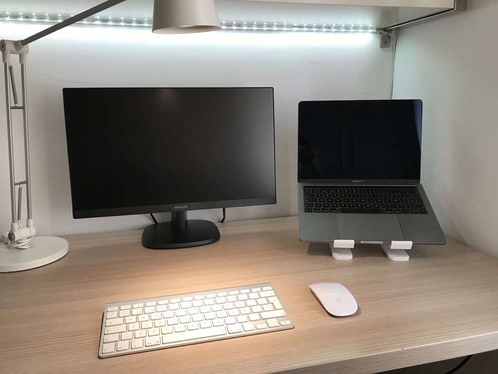 2-positions stativ för bärbar dator för MacBook Pro 13"