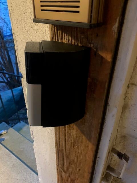 Ring Doorbell 2:a generationens monteringsstöd med 45° vinkel och 5° uppåtjustering