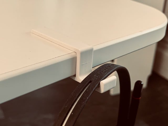 Familiar krok för IKEA skrivbord