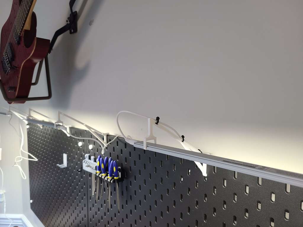 Ljusklämma för IKEA SKÅDIS Board för ASOKO Underskåp Led-ljus