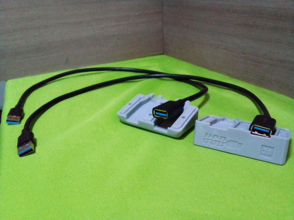 Hållare/Organizer för Ugreen USB 3.0 Förlängningskablar
