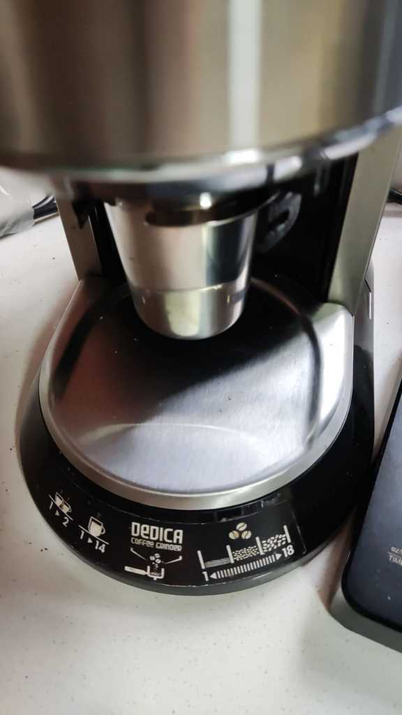 Dedica Grinder Endos kaffekoppshållare 51mm