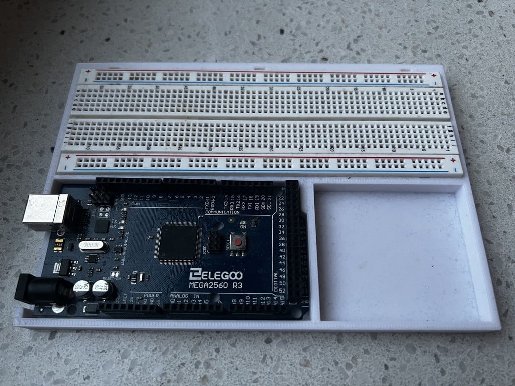 Arduino Mega 2560 hållare med brödbräda