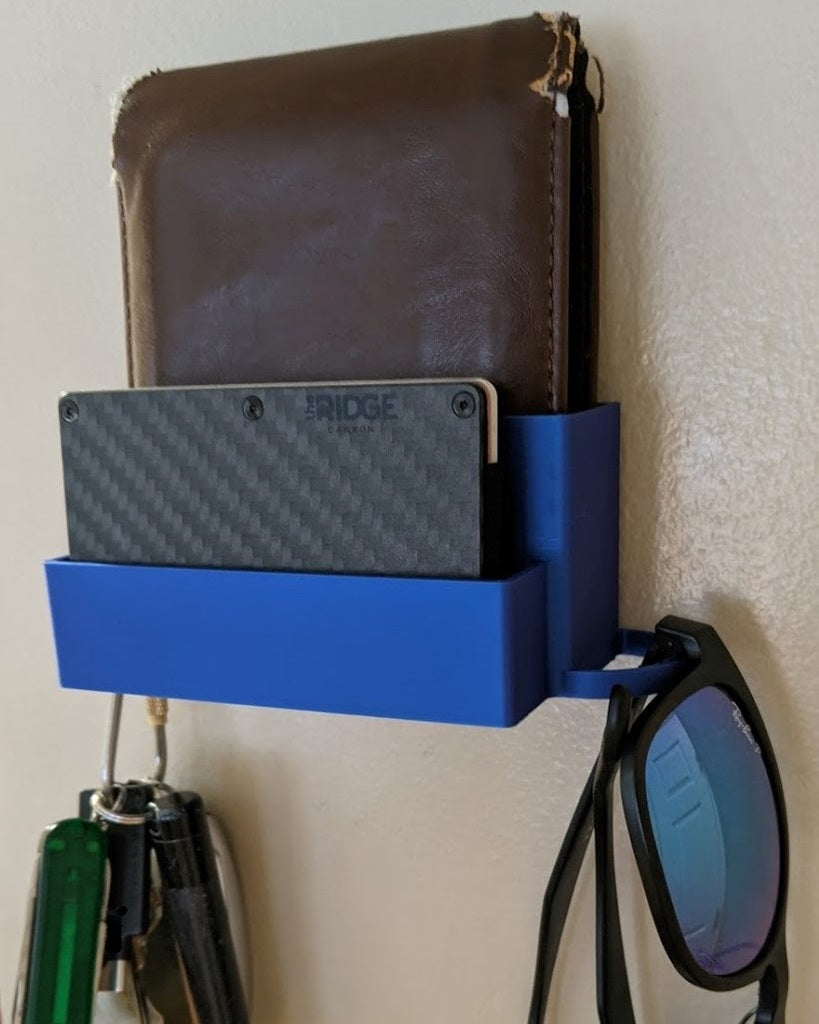 Väggmonterad hållare för plånbok, nycklar och solglasögon